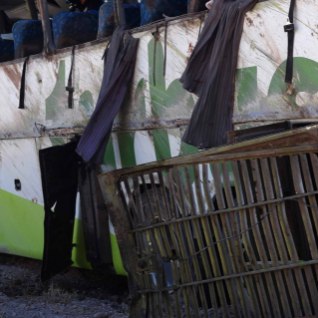 FOTOD I Argentiinas hukkus traagilises bussiavariis 19 inimest