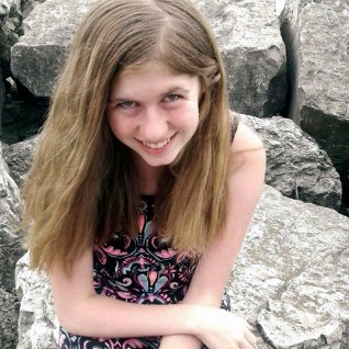 USA politsei otsib 13aastast tüdrukut, kelle vanemad leiti tapetuna