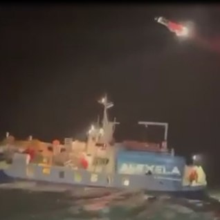 Fotod ja video pöörasest merereisist | Liivi lahel kreeni vajunud parvlaev jõudis Läti sadamasse!