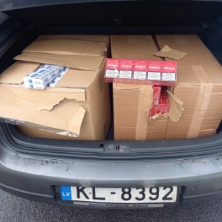 FOTOD | SALASUITSUPANDEEMIA?! Üle piiri veetakse miljoneid salasigarette
