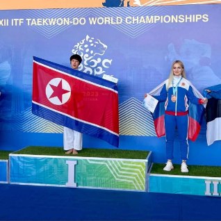 KAS MIHHAIL KÕLVART TEADIS? Taekwondo MM-võistluste pjedestaalile mahtusid korraga nii Eesti kui ka Venemaa lipp!