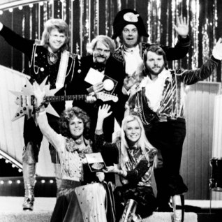 ABBA „Waterloo“ 50: äpardustega pikitud lauluvõistlusel sündis suurim Eurovisioni-hitt