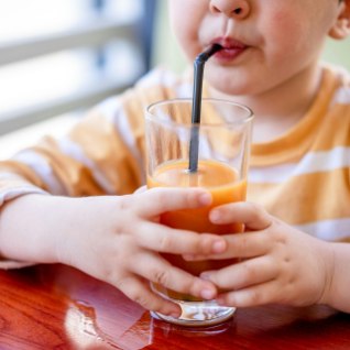 MILLAL VÕIKS LAPSELE MAHLA ANDA? Toitumisnõustaja hoiatab: Eesti lapsed liiguvad rasvumise ja haiguste poole