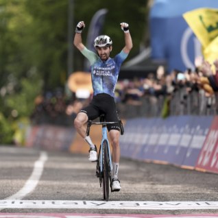 VIDEO | Uhkes üksinduses finišeerinud noor prantslane sai Girol karjääri esimese suurtuuri etapivõidu