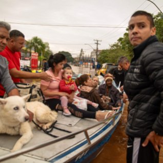 BRASIILIA UPUB! Riiki tabanud üleujutuste tõttu on kadunud ligemale 400 inimest