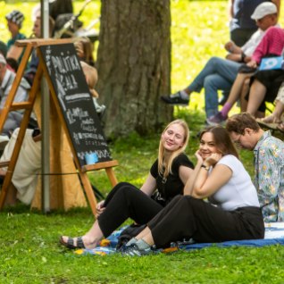 GALERII JA REPORTAAŽ | Täiuslik mõrv ja öörännak! Paide Arvamusfestivalil on arutelusid igale maitsele