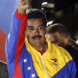 Venezuela president ööbib eelkäija sarkofaagi kõrval