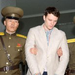 Suri Põhja-Korea vanglast vabastatud USA tudeng