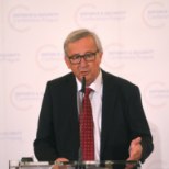 Juncker kutsus britte üles Brexiti avakõnelustega mitte viivitama