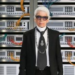 Maailm jättis moekeisriga hüvasti: loe, milliseid Eesti disainereid Karl Lagerfeld inspireeris!