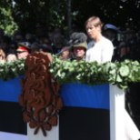 President Kaljulaid Võidupühal: riigikaitse algab igaühest