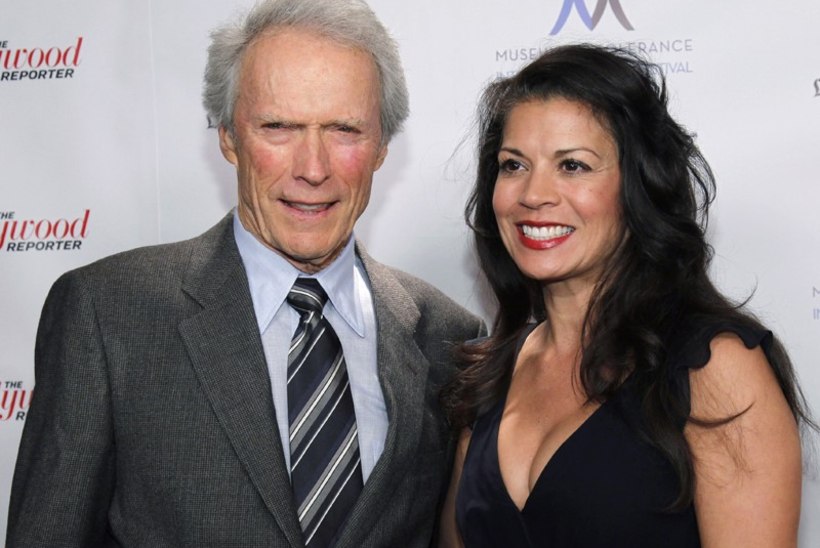 Clint Eastwood manitseb abiellujaid