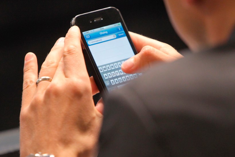 Eesti elanik helistab ja saadab SMS-e aastavahetuseti üha rohkem