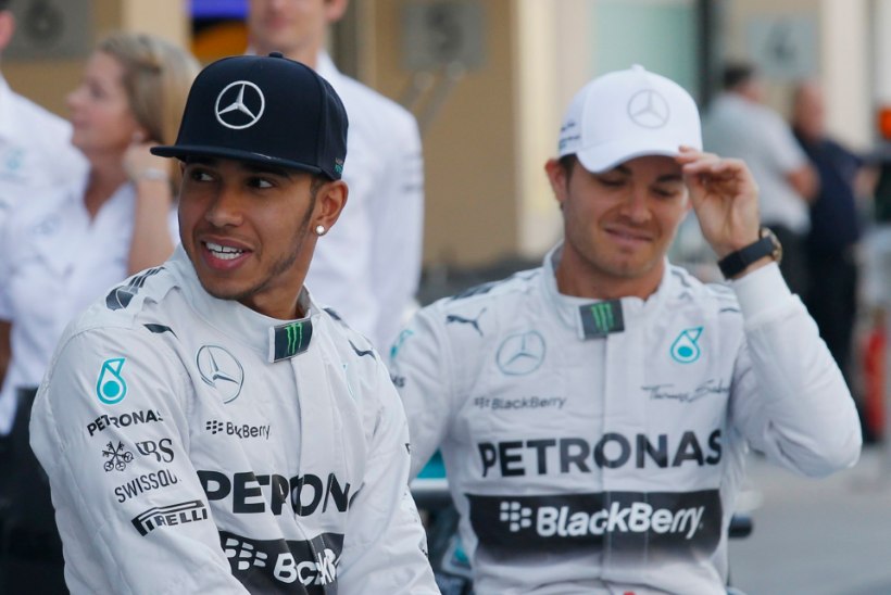 FOTOD: Lewis Hamilton lõpetas hooaja etapivõiduga ja krooniti maailmameistriks!