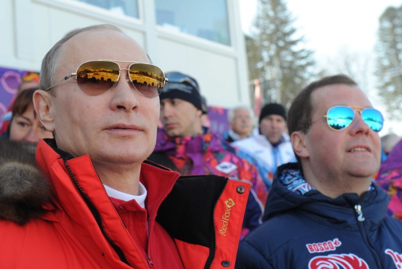 MUHE GALERII: Putin ja Medvedev ässasid prillidega, Rootsi kuningapere lõi tantsu 