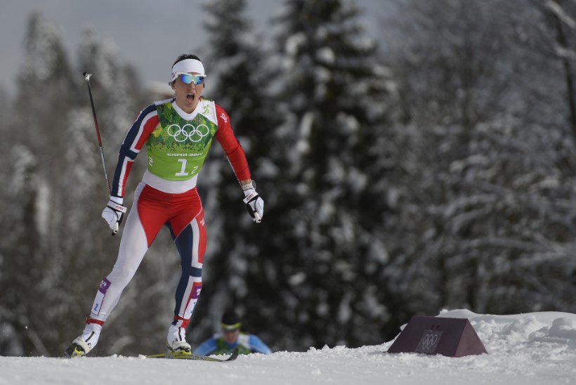 Viienda olümpiakulla saanud Björgen juhtis norralannad sprinditeates võiduni