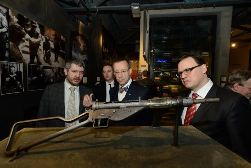 PILTUUDIS: President Ilves külastas Varssavis Ülestõusu Muuseumi