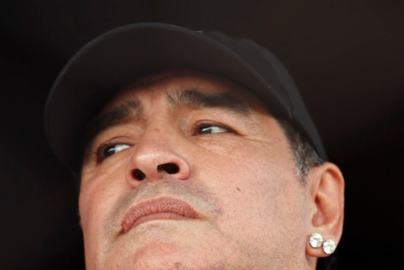 Maradona: Messi ei vääri Kuldset Palli