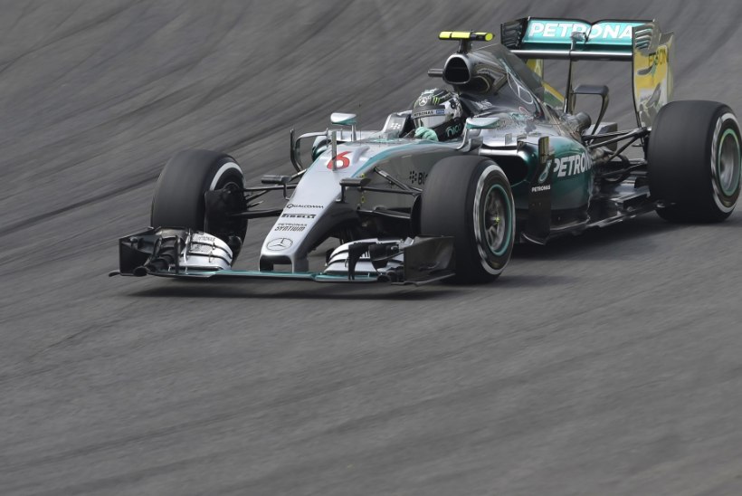 Rosberg võitis maailmameistri ees viienda järjestikuse kvalifikatsiooni
