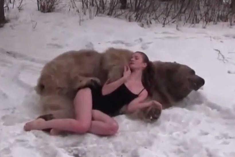OPA: vaata, kuidas venelannad karudega keset lund poseerivad