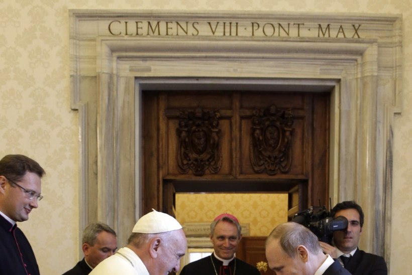 Patte andeks paluma läinud Putin hilines paavsti juurde 77 minutit