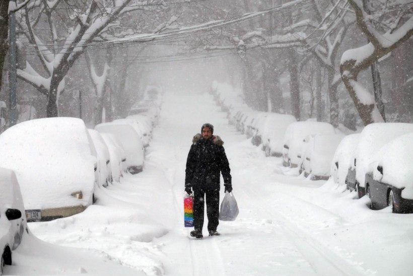 New Yorgi lumme matnud torm rühib Inglismaa poole
