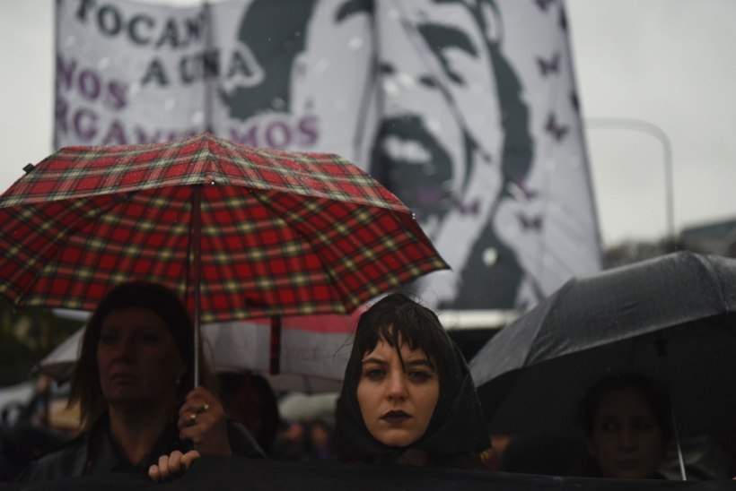 Teismelise neiu vägistamine ja mõrv vallandas Argentiinas protestilaine