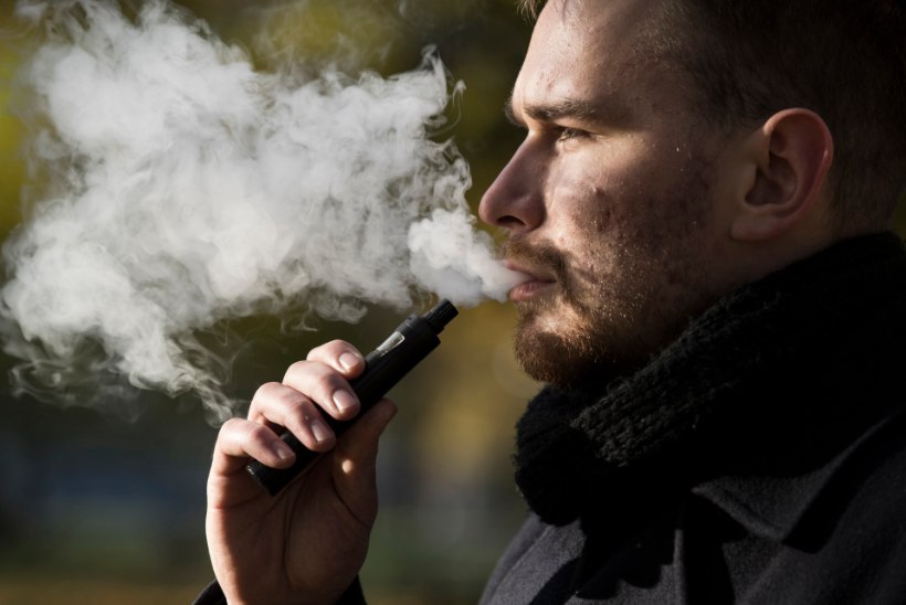 TUBAKAST VABAKS! Kas võidelda suitsunälja vastu nõelte, laseri või e-sigaretiga?