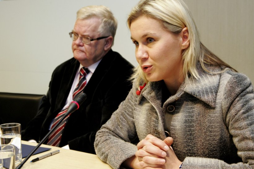 Simsoni vastus väidetele: Savisaar postitab valesid!