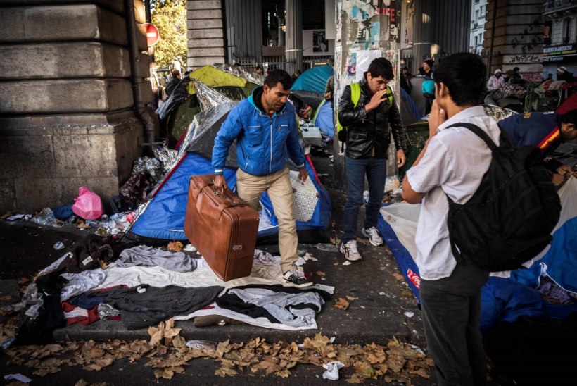 Sõda pagulastega Pariisi tänavatel