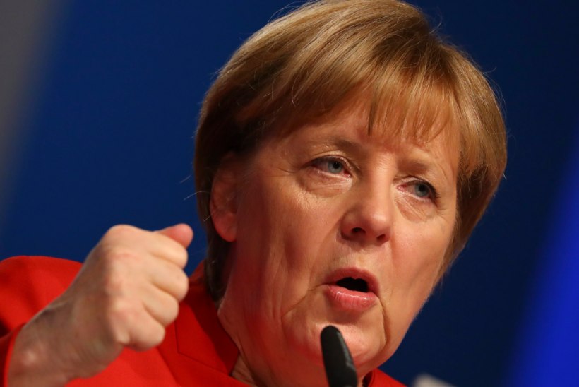 Angela Merkel tahab Saksamaal burkade kandmise ära keelata