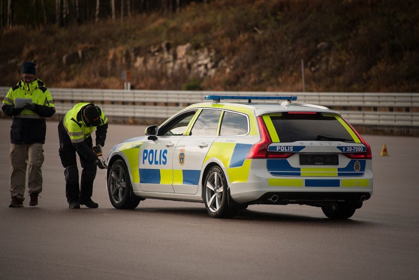 Rootsi politsei kihutab edaspidi väljakutsetele Volvo V90 eriseeria autodega