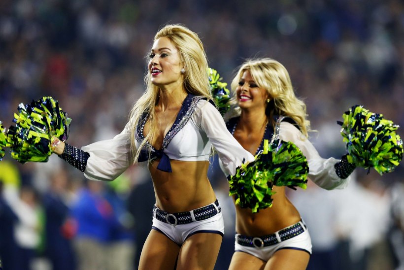 KUUM GALERII | Juba nende NFLi tantsutüdrukute pärast tasub öösel üleval olla!