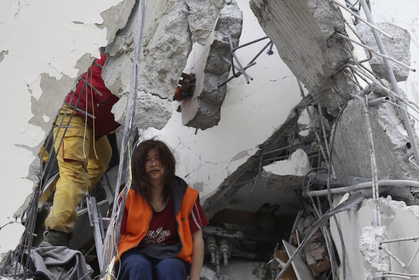 FOTOD | Taiwanis oli tugev maavärin, varemete alt päästetakse inimesi