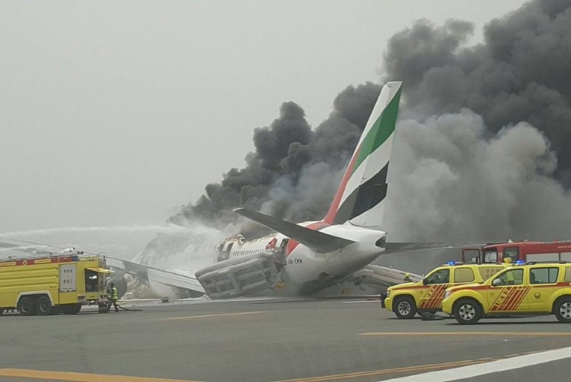 Dubai ime: 300 inimest pääses põlevast lennukist