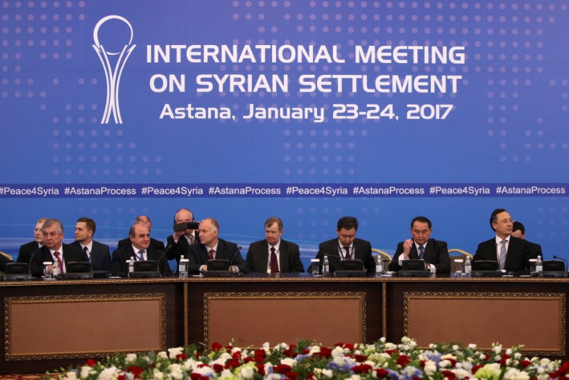  Süüria rahukõnelused algasid sõnasõjaga