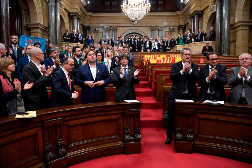 Kataloonia kuulutas regiooni iseseisvaks