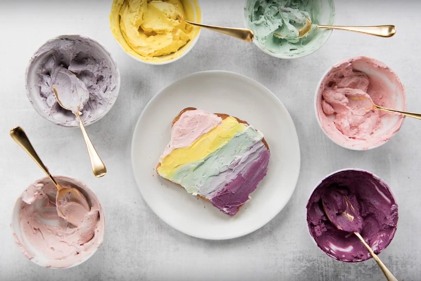Täna on rahvusvaheline võileivapäev: proovi vikerkaarevärvides einesaia