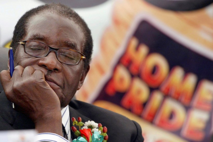 Zimbabwe president Robert Mugabe astus kirja teel tagasi