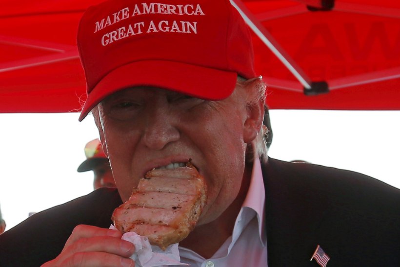 Trumpi söömisharjumused on toitumisspetsialistid muretsema pannud
