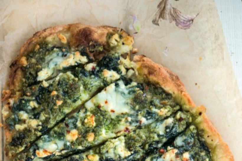 Kokka: India lameleivast pitsa pesto ja kolme juustuga