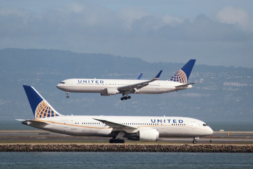 United Airlines ei lubanud liibuvates retuusides tütarlapsi oma lennukisse