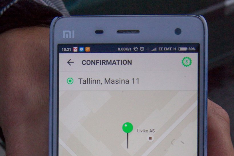 Taxify kliendid pahandavad: juhid sõidavad mitte midagi ütlemata minema!