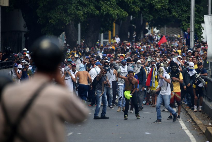 Venezuelas toimub valitsuse vastu vägivaldne protest