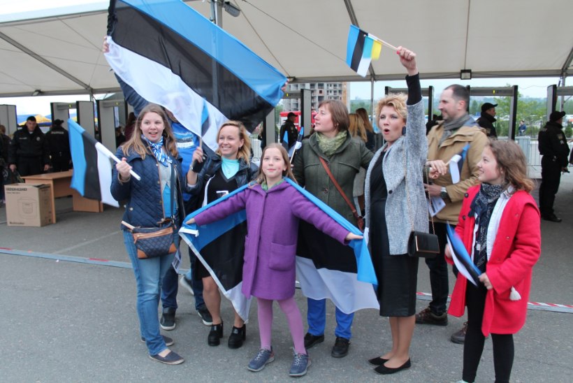 ÕHTULEHE GALERII | Vaata, kui palju eestlasi täna Kiievis Koidule ja Laurale kaasa elab!