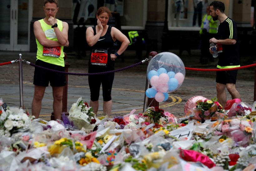 GALERII JA VIDEO  | "ME EI KARDA" ehk Kümned tuhanded julged jooksjad saadavad oma osalusega Suurel Manchesteri Jooksul terroristidele vapra sõnumi