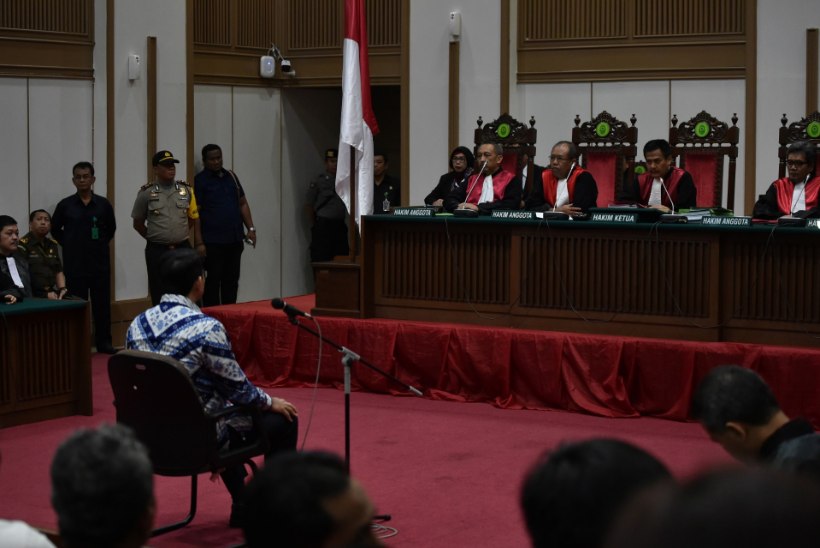 FOTOD | Indoneesias mõisteti jumalateotuses süüdi Jakarta esimene mittemoslemist kuberner