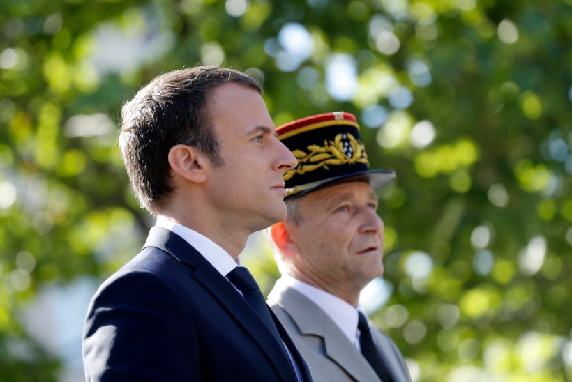 Prantsusmaa kaitseväe juhataja loobus eelarvekärpe pärast ametist