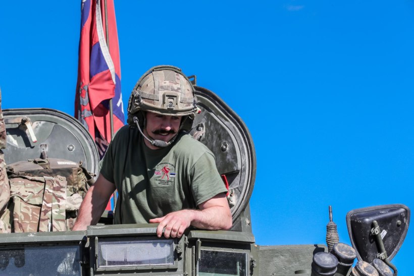 GALERII | Briti liitlased tõid Transformerite filmi tankid Tallinnasse