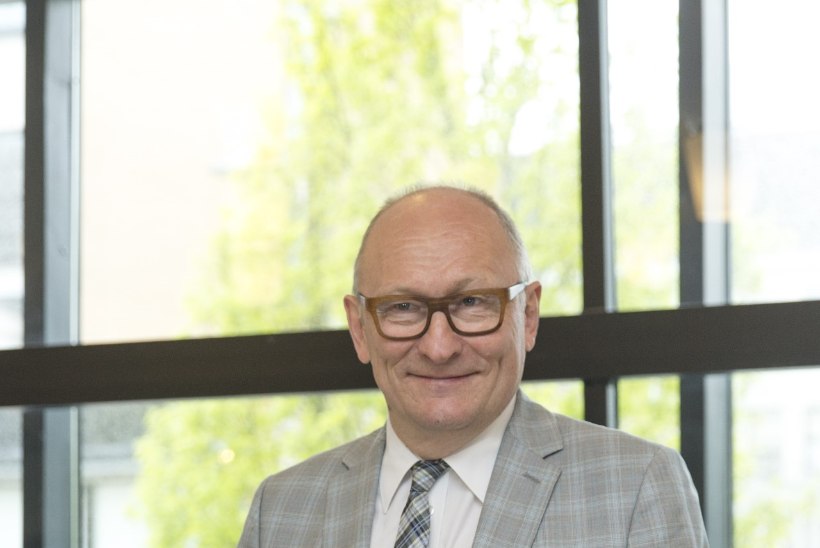 Aaviksoo: lapsed võiks kooli minna 1. augustist
